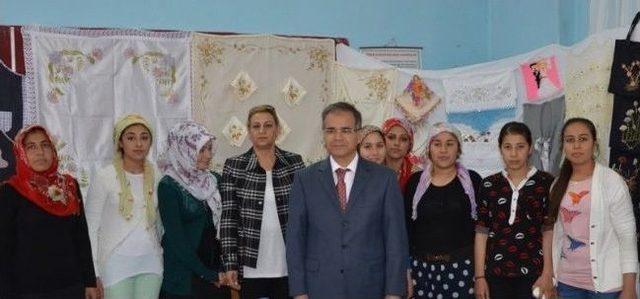 Vali S&uuml;leyman Tapsız K&ouml;y Okullarını Ziyaret Etti 1