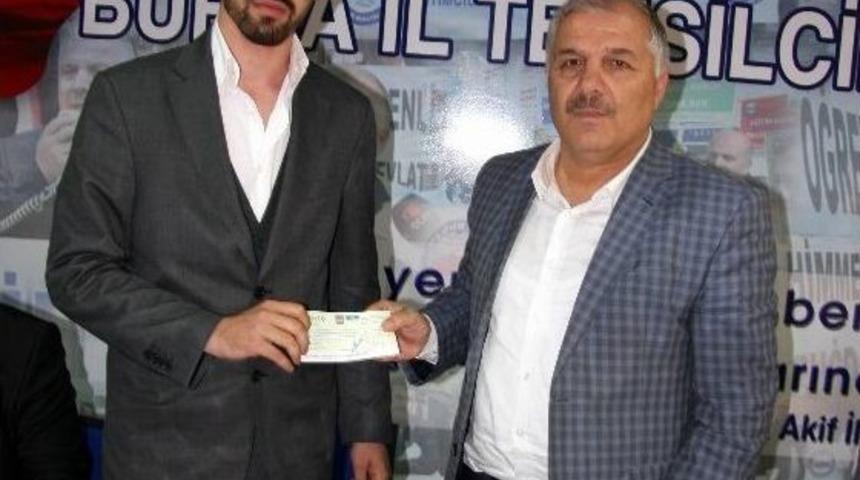 Memur-sen'den &Ouml;len &Uuml;yesinin Ailesine 15 Bin Lira Yardım