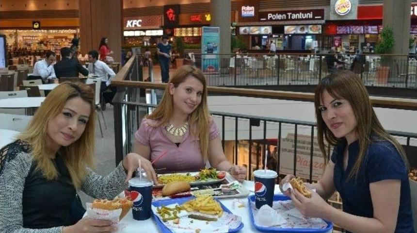 Kahramanmaraş Piazza&rsquo;da &ldquo;şanslı Masa&rdquo; Aranıyor
