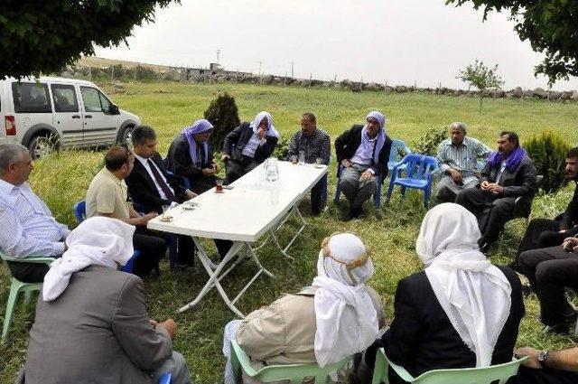 Siverek Kaymakamı Karake&ccedil;i Şenlikleri İ&ccedil;in K&ouml;yl&uuml;lerle G&ouml;r&uuml;şt&uuml; 1
