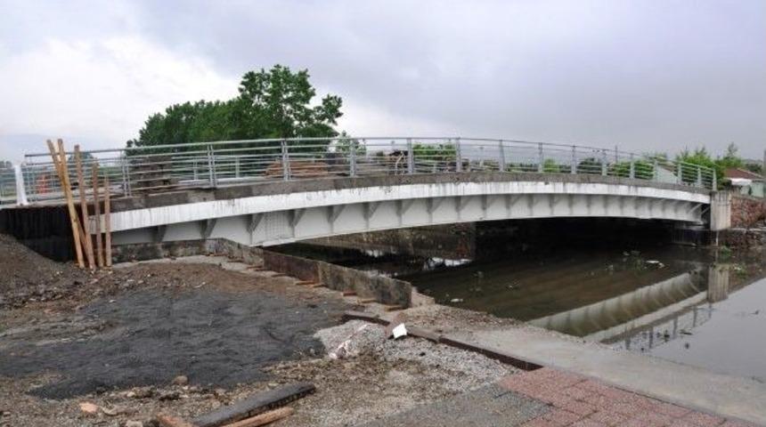 G&ouml;lc&uuml;k'e Modern Sahil K&ouml;pr&uuml;s&uuml;