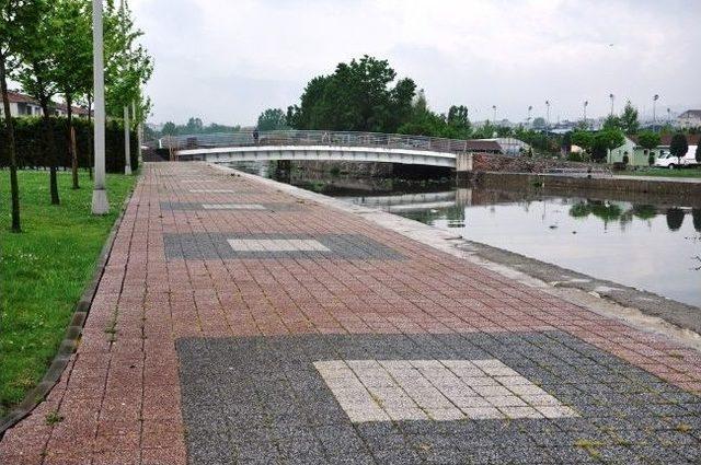 G&ouml;lc&uuml;k e Modern Sahil K&ouml;pr&uuml;s&uuml; 1