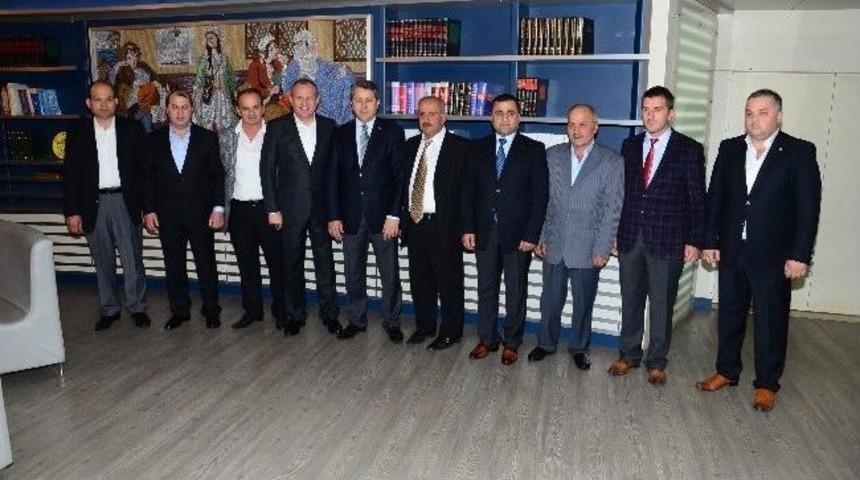 Deskkkop Başkanı Taşlı Ve Y&ouml;netimi Başkan Keleş&rsquo;i Ziyaret Etti