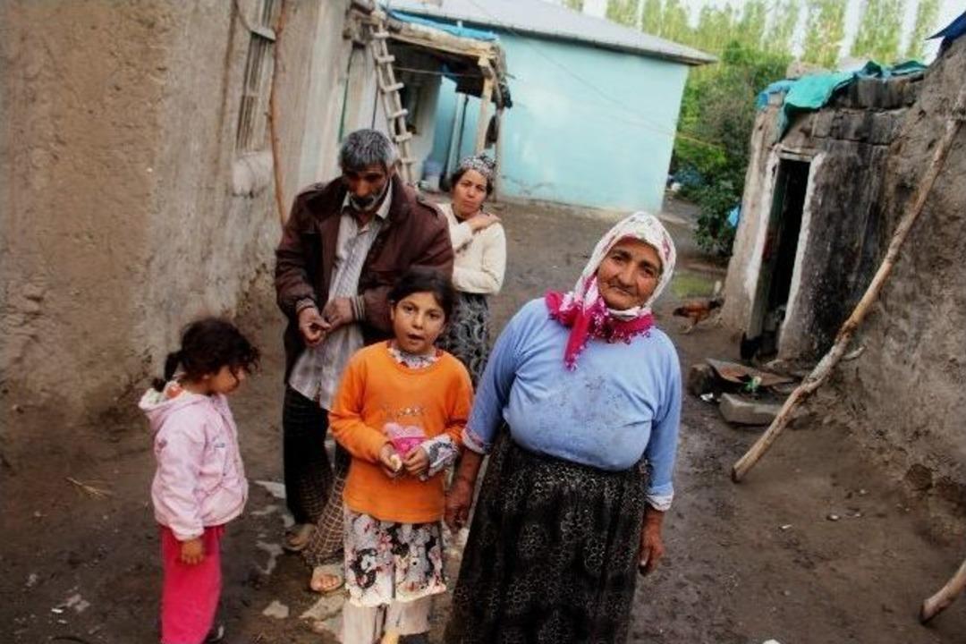 (&ouml;zel Haber) 75 Yaşındaki Temizlik&ccedil;i Ninenin Zorlu Yaşamı