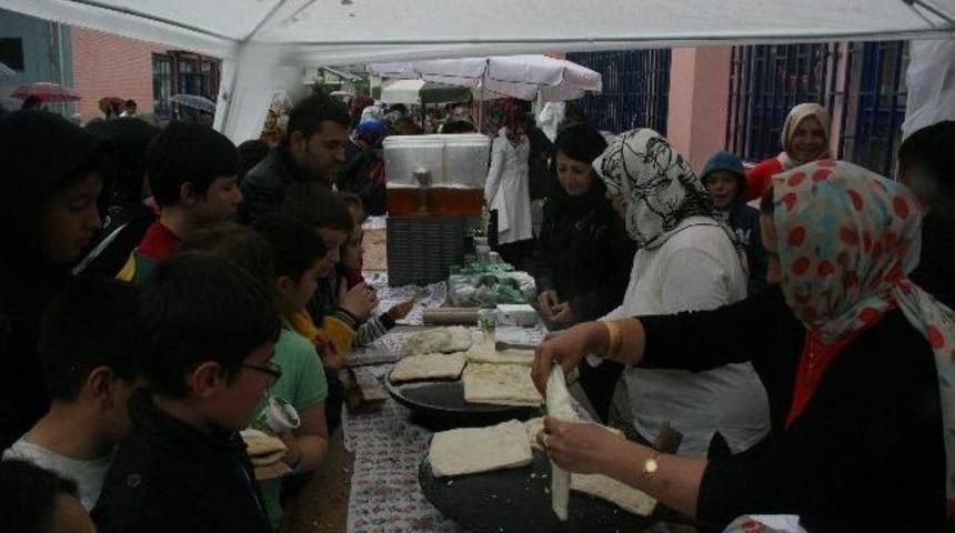 Uzunmustafa İlk&ouml;ğretim Okulundan Kermes