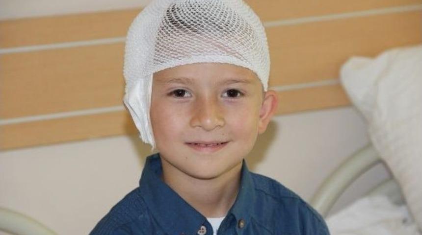 Bisikletten D&uuml;şen &Ccedil;ocuk Beyin Kanamasından Operasyonla Kurtuldu