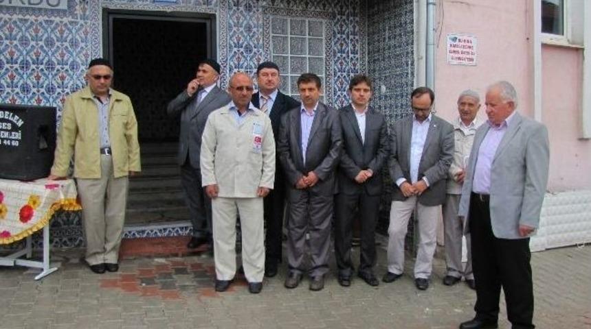 Hisarcık&rsquo;ta 27 Kişilik Umre Kafilesi Dualarla Uğurlandı