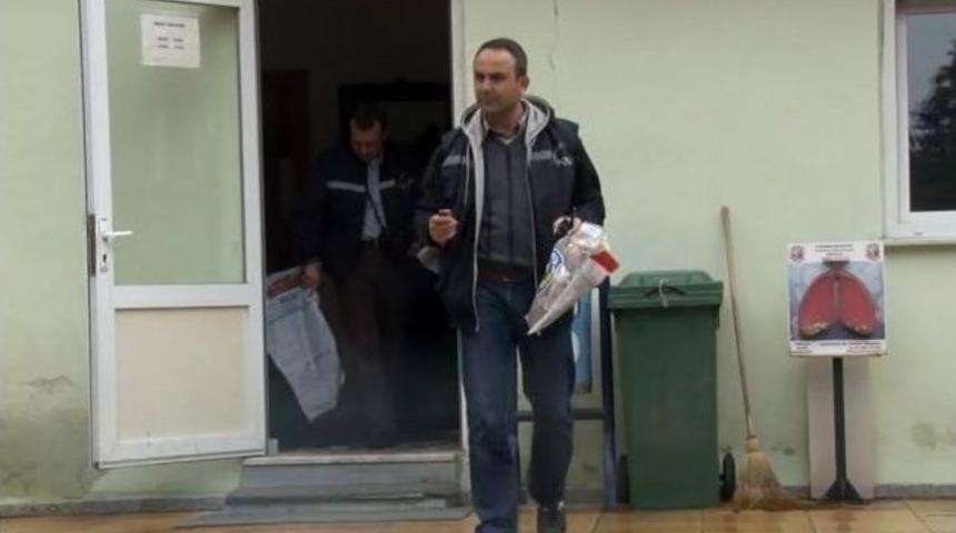 Mezarlıkta Kalaşnikof Bulundu