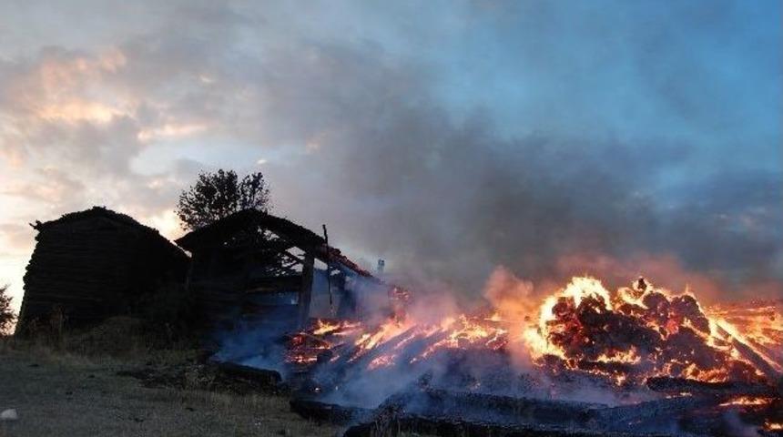 K&ouml;y&uuml; Ateşe Veren Kızgın Damada 30 Yıl Hapis