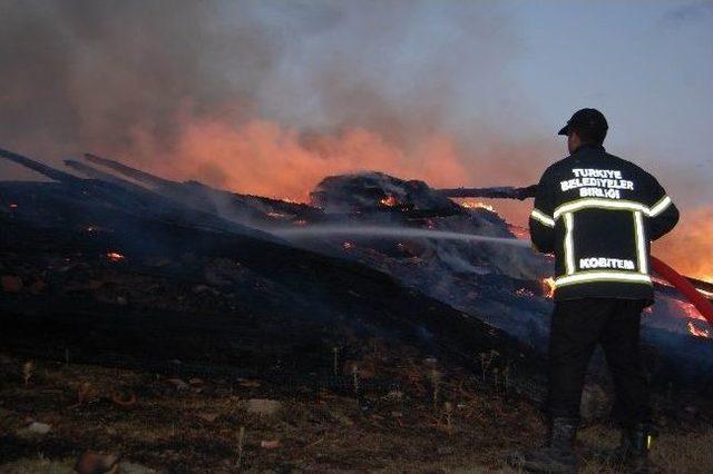 Köyü Ateşe Veren Kızgın Damada 30 Yıl Hapis