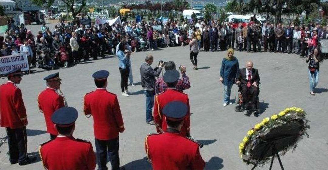 Engelliler Haftası T&ouml;reninde &Ccedil;elenk Tartışması