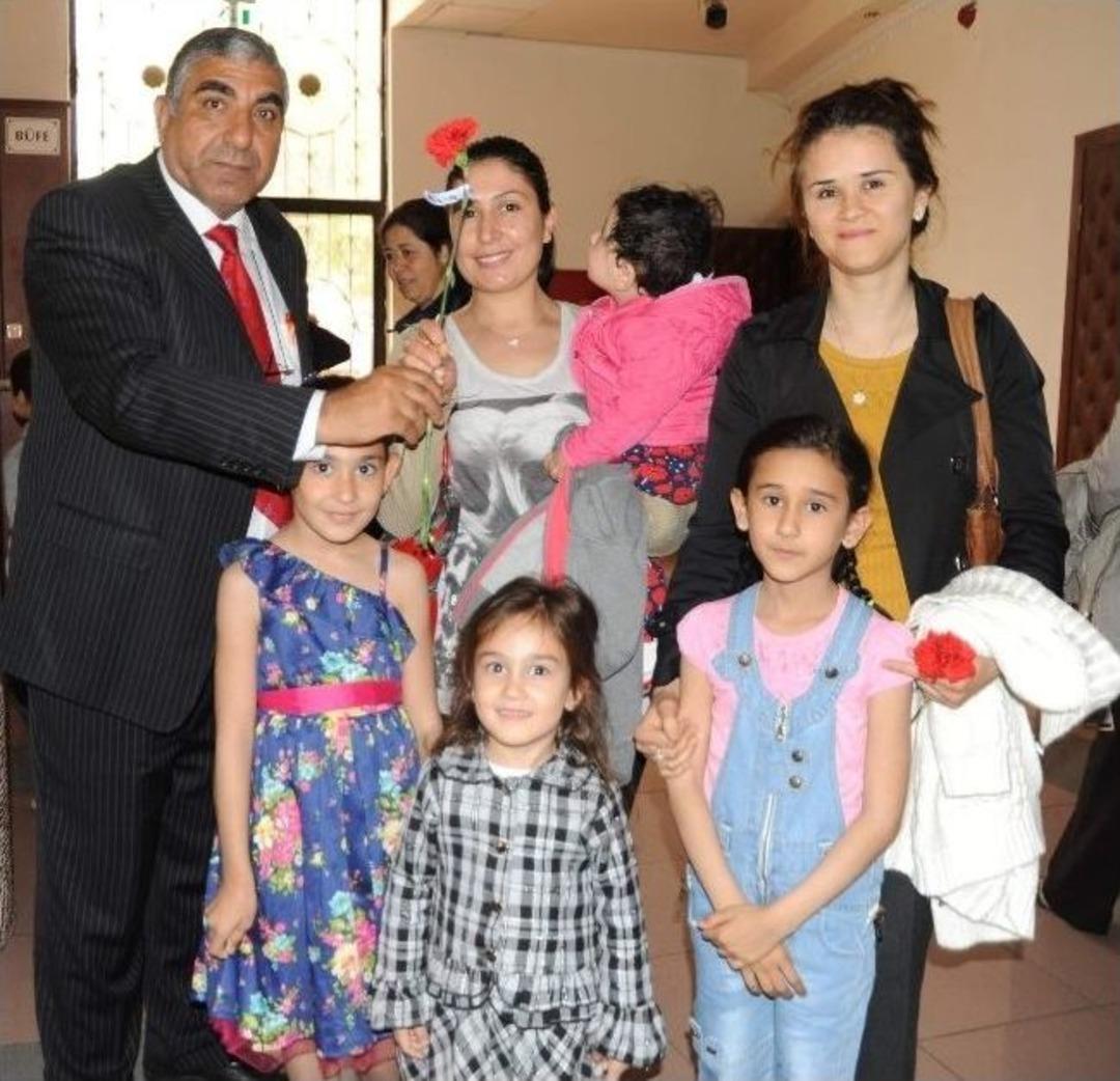 &Ccedil;ocuk K&uuml;lt&uuml;r Merkezlerinden Anneler G&uuml;n&uuml; Etkinliği