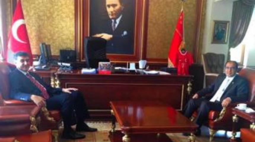 Milletvekili Dr. Bağcı &Ccedil;orumlu B&uuml;rokratları Ziyaret Ederek Kutladı