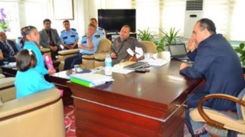 Minik Zeynep Kaymakamdan Yardım S&ouml;z&uuml; Aldı