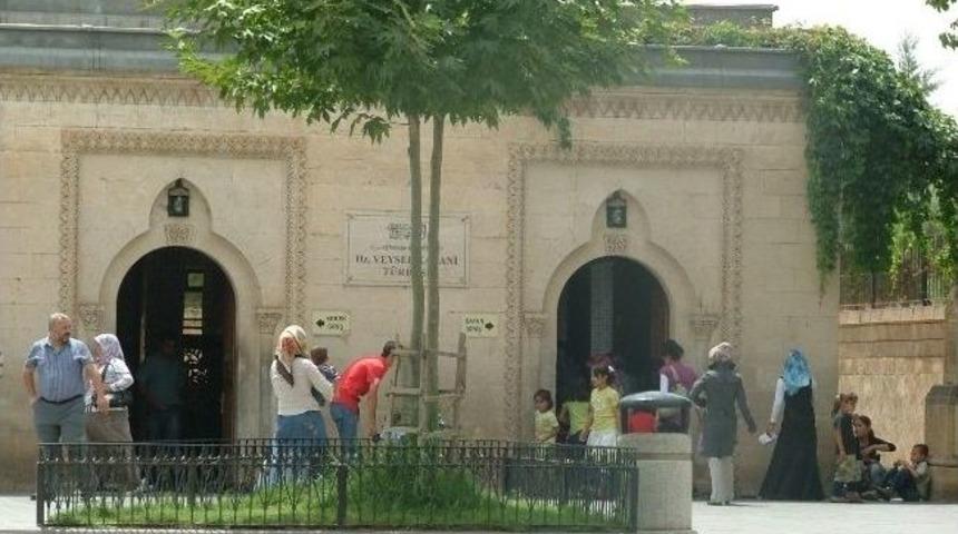 Siirt'te Veysel Karani'yi Anma Ve Anneler G&uuml;n&uuml; Etkinlikleri Başladı