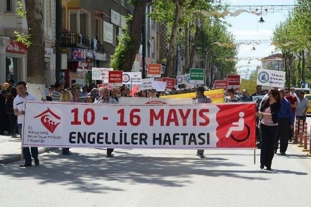 Engelliler Haftası Yürüyüşü Yapıldı