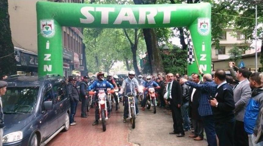 Motokros&ccedil;uları Yağmur Da Durduramadı