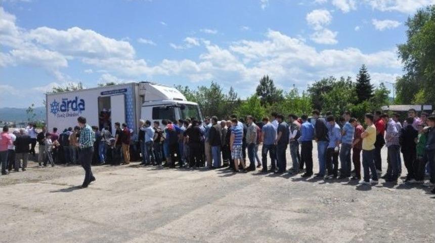 Fak&uuml;ltede Hamsi-balık Şenliği&rsquo;nde 2 Ton Hamsi T&uuml;ketildi