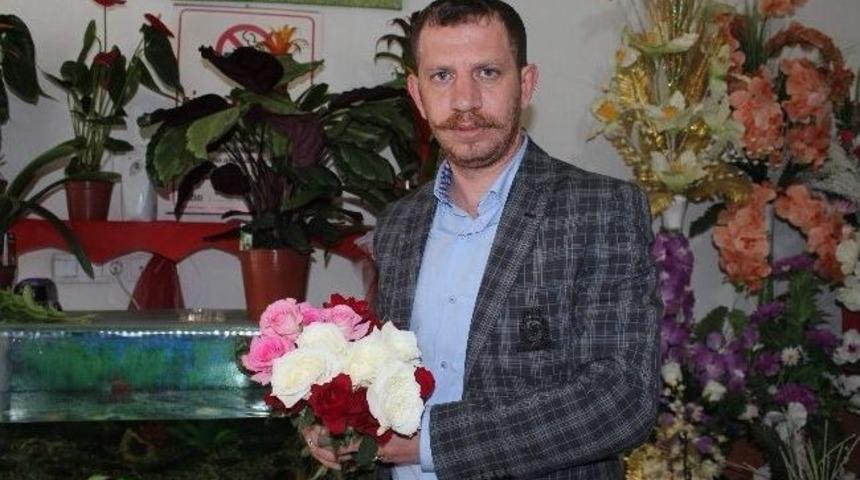 Beyşehir&rsquo;de &Ccedil;i&ccedil;ek&ccedil;iler Anneler G&uuml;n&uuml;&rsquo;ne Hazır