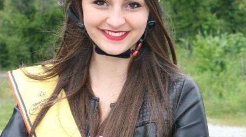 Bel&ccedil;ikalı G&uuml;zeller Marmaris&rsquo;te Kampa Girdi