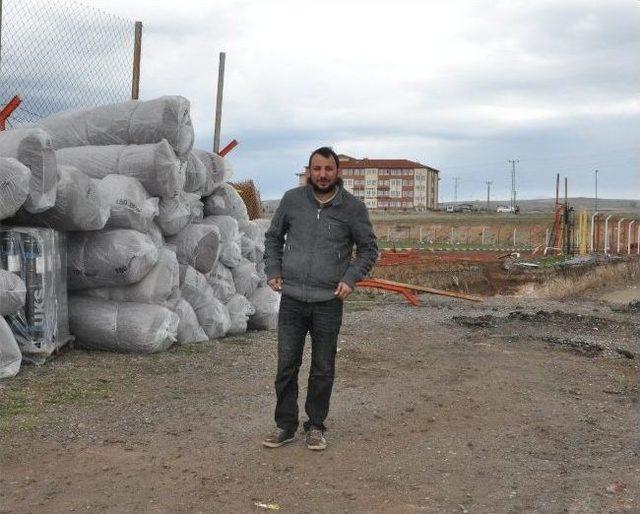 Sorgun İlçe Stadyumunun Yenilenme Çalışmaları Hızla Devam Ediyor