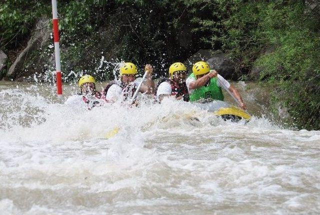 Erzurum’da Start Alan Türkiye Rafting Şampiyonası Renkli Görüntüler Oluşturdu 2