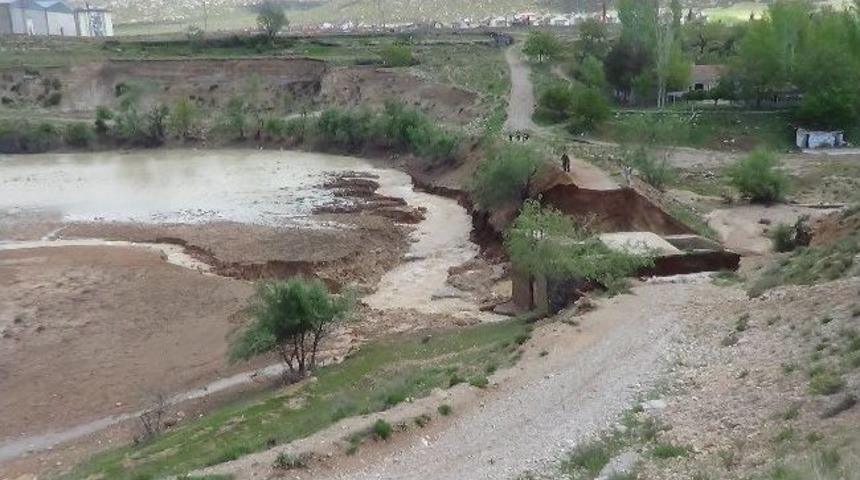 Isparta'da Su Baskını
