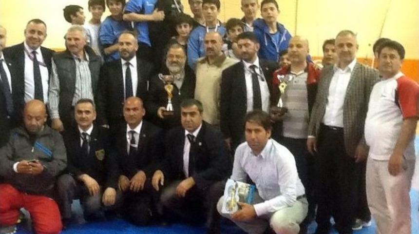 Anadolu Yıldızlar Ligi Karate M&uuml;sabakaları Elazığ&rsquo;da Yapıldı