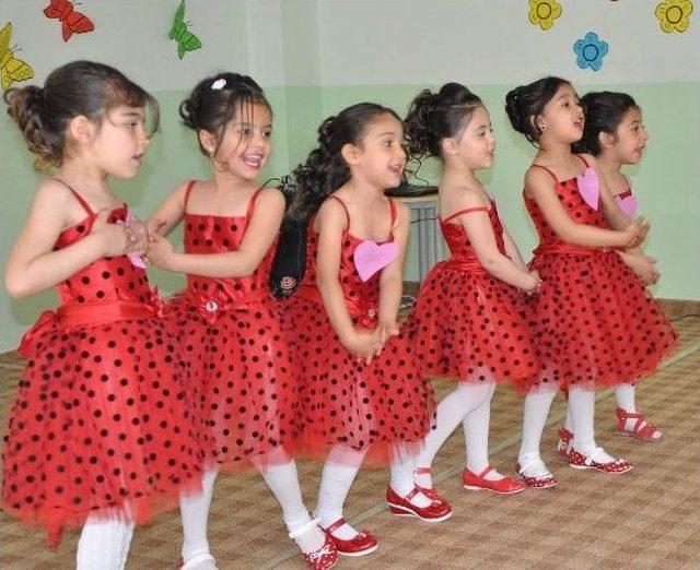 Anaokulu &Ouml;ğrencilerinden Muhteşem G&ouml;steri 3