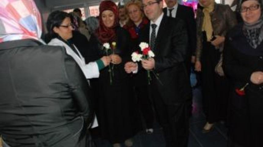 Ak Parti&rsquo;li Alta&ccedil;&rsquo;tan Anneler G&uuml;n&uuml; Mesajı