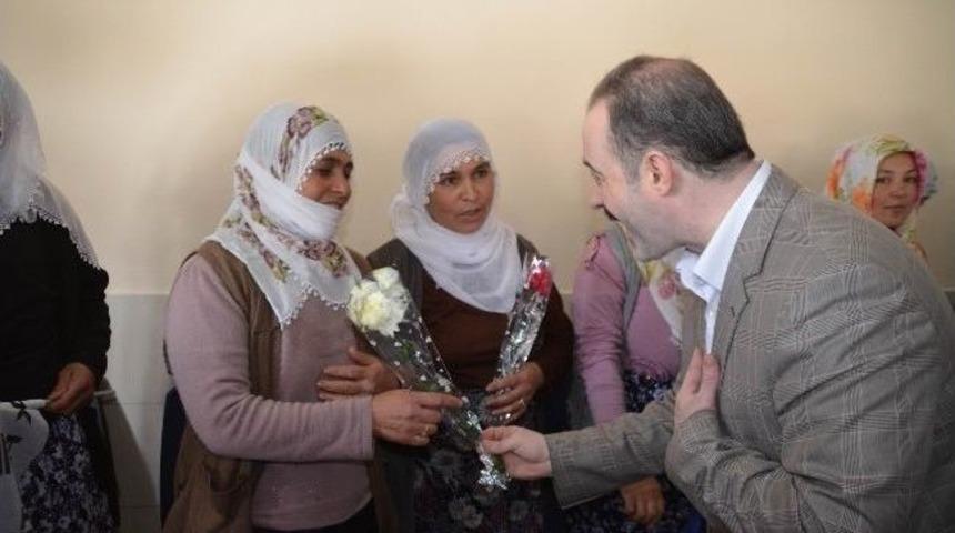 Tuşba Belediye Başkanı Do&ccedil;. Dr. &Ouml;zg&ouml;k&ccedil;e&rsquo;nin &lsquo;anneler G&uuml;n&uuml;&rsquo; Mesajı