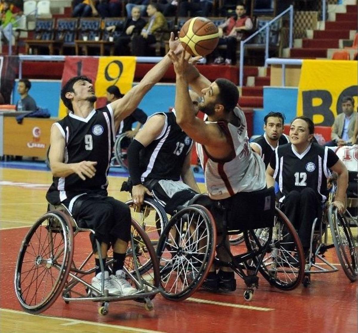 Engelsiz Aslanlar Yine Şampiyon