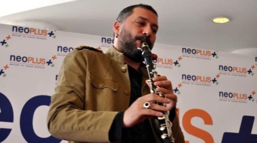 H&uuml;sn&uuml; Şenlendirici Klarnetini &ldquo;anneler&rdquo; İ&ccedil;in &Uuml;fledi