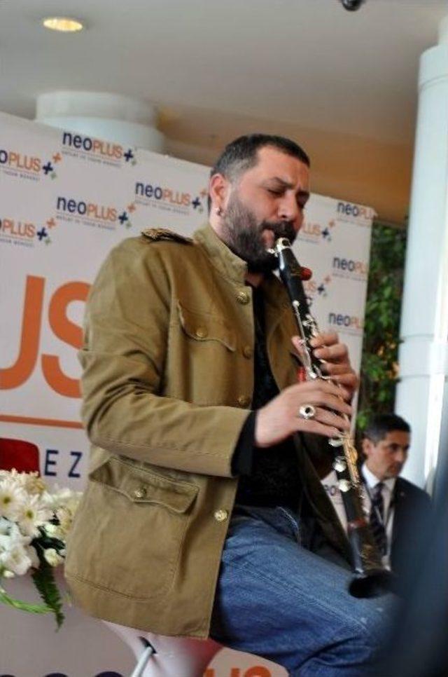 H&uuml;sn&uuml; Şenlendirici Klarnetini &ldquo;anneler&rdquo; İ&ccedil;in &Uuml;fledi 1