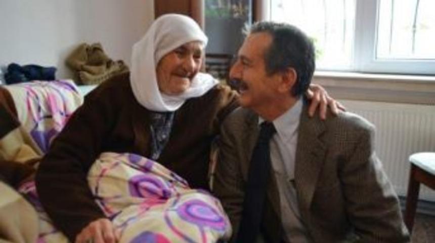 Başkan Ata&ccedil;&rsquo;ın "anneler G&uuml;n&uuml;" Mesajı