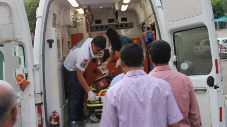 Siirt&rsquo;te Trafik Kazası: 2 &Ouml;l&uuml;, 4 Yaralı