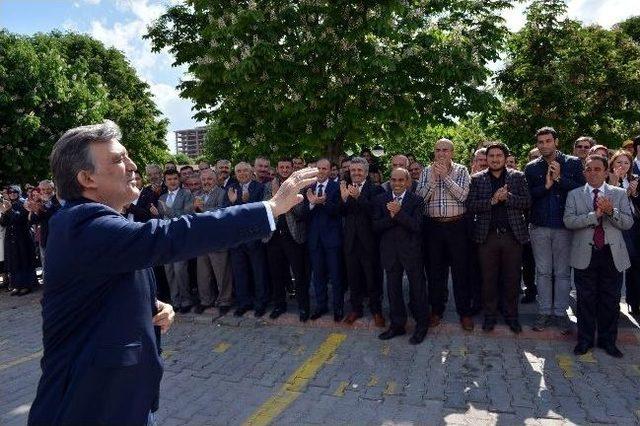 Cumhurbaşkanı G&uuml;l, Kocasinan Belediye Başkanı &Ccedil;elik i Ziyaret Etti 3