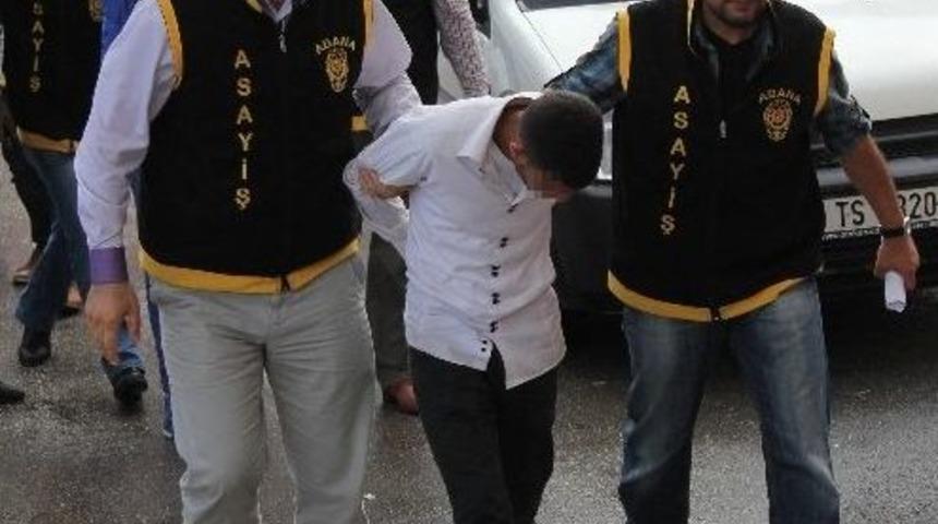 &Ouml;ğrencileri Gasp Eden &Ccedil;eteye Darbe