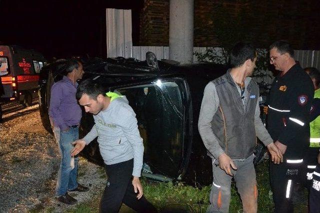 Yoldan &Ccedil;ıkan Ara&ccedil; Takla Attı: 1 Yaralı 1