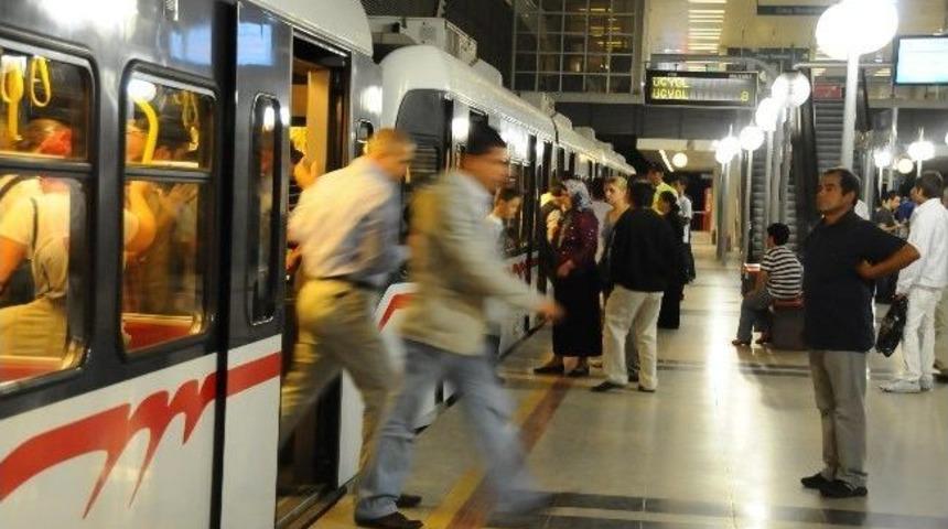 İzmir Metrosu 14 Yaşında