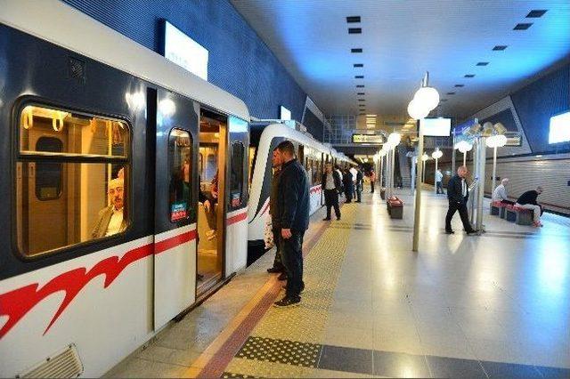 İzmir Metrosu 14 Yaşında