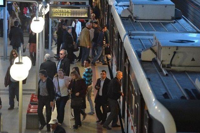 İzmir Metrosu 14 Yaşında