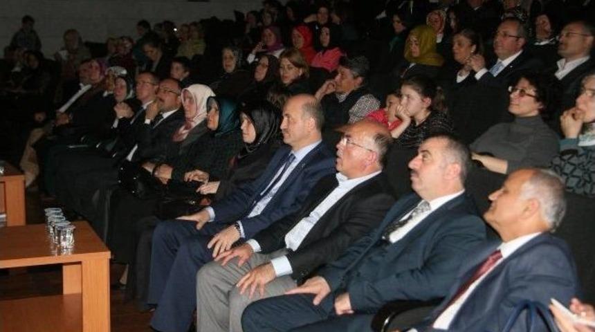 İbrahim Sadri Şiirlerini Anneler İ&ccedil;in S&ouml;yledi