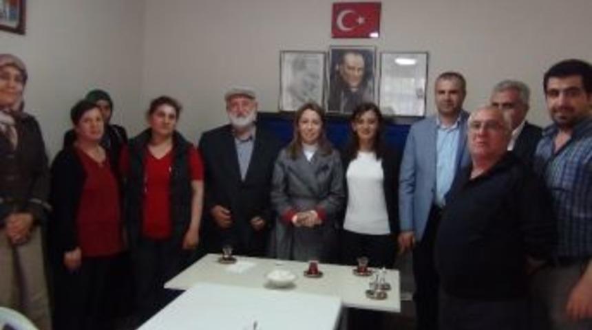 Milletvekili &Ccedil;alık, Atak&ouml;y Mahalle Muhtarını Ziyaret Etti