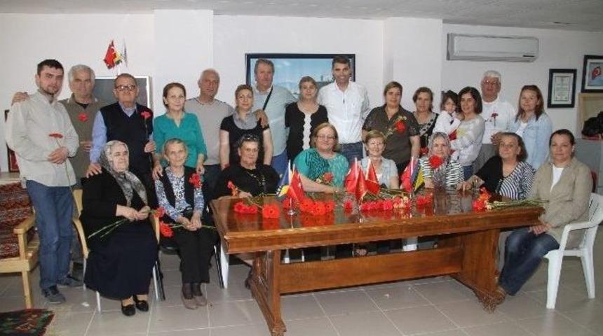 Adana Bosna Derneği&rsquo;nde "şefkat Kahramanı Anneler Etkinliği"