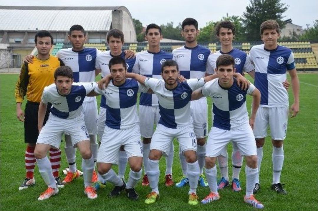 Akhisar'da Yapılan U19 T&uuml;rkiye Şampiyonası'ndan İzmirspor &Ccedil;ıktı