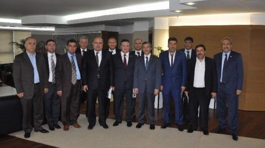 Halı İhracat&ccedil;ılarından Başkan Tahmazoğlu&rsquo;na Nezaket Ziyareti
