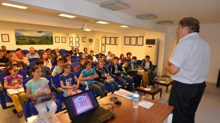 D&uuml;nya Miraslarının Gen&ccedil; Koruyucuları