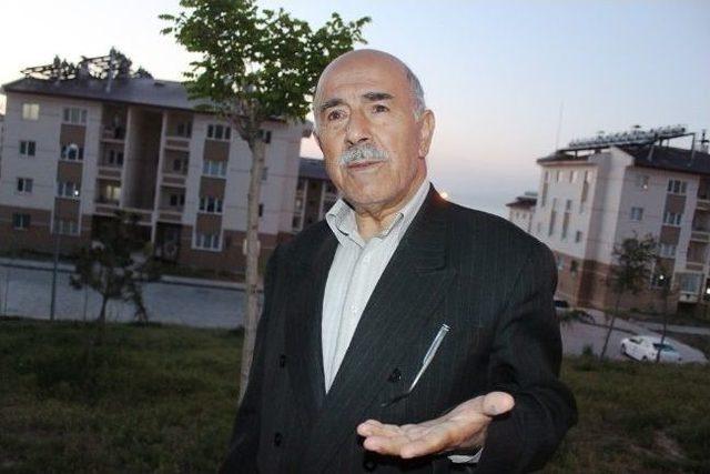 Van dan Metin Feyzioğlu na Tepki 1