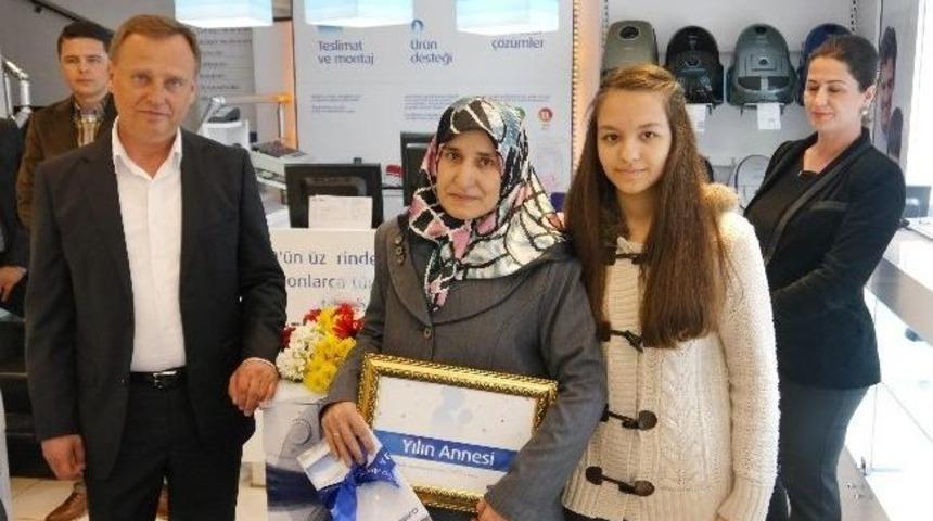 Edirne&rsquo;de 'yılın Annesi' Elemenli Oldu